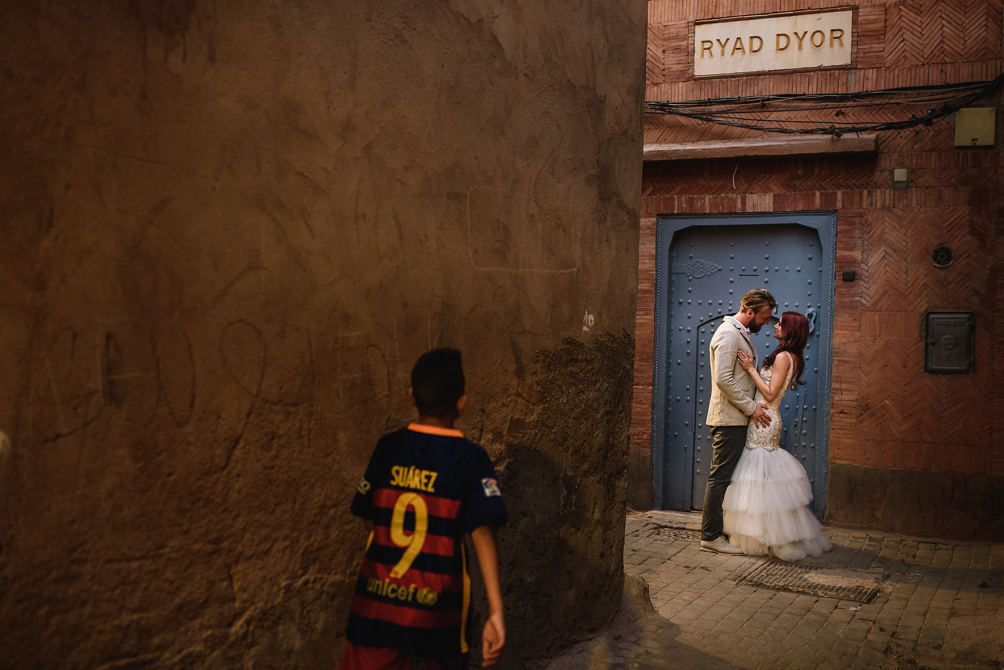 bride and groom on street in marrakesh